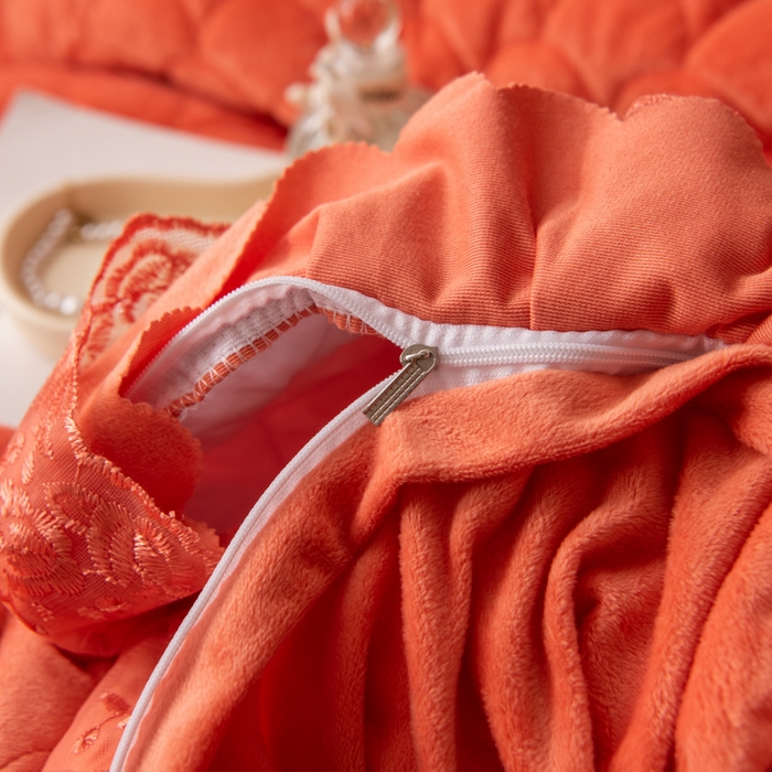 91家纺网 家纺一手货源 找家纺 默忆 2025新款宝宝绒蕾丝刺绣花边四件套 秋日橙