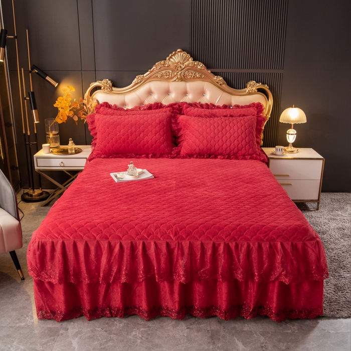 91家纺网 家纺一手货源 找家纺 默忆 2025新款宝宝绒蕾丝刺绣花边四件套 珊瑚红