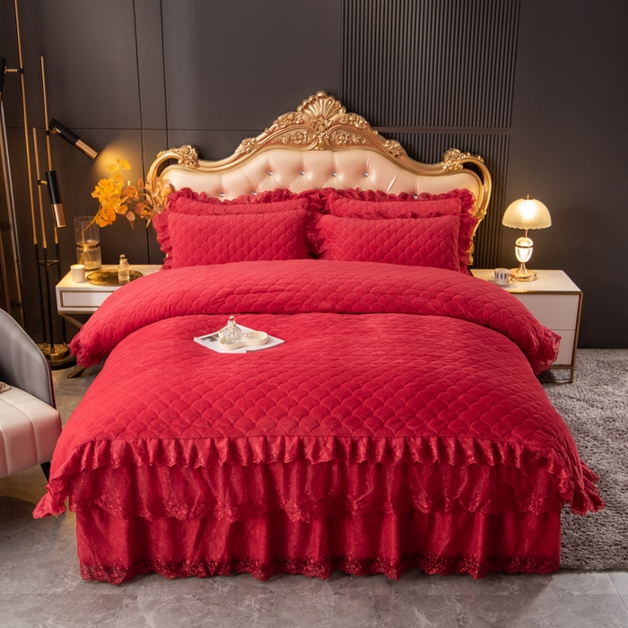 91家纺网 家纺一手货源 找家纺 默忆 2025新款宝宝绒蕾丝刺绣花边四件套 珊瑚红