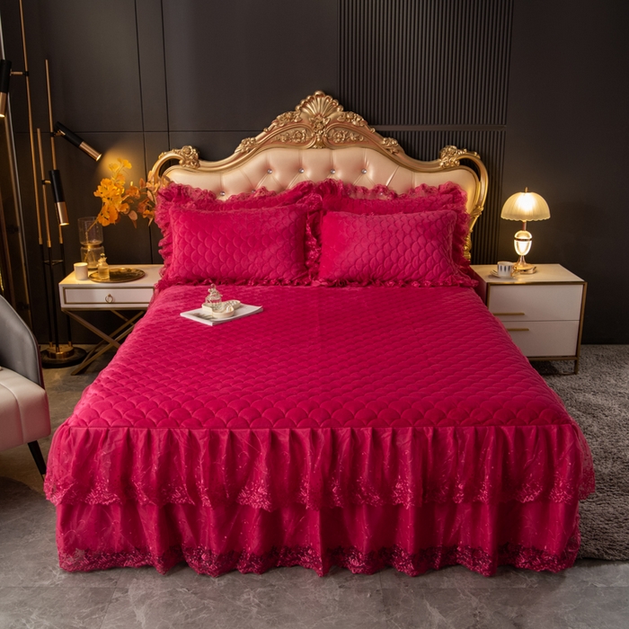 91家纺网 家纺一手货源 找家纺 默忆 2025新款宝宝绒蕾丝刺绣花边四件套 洋气红