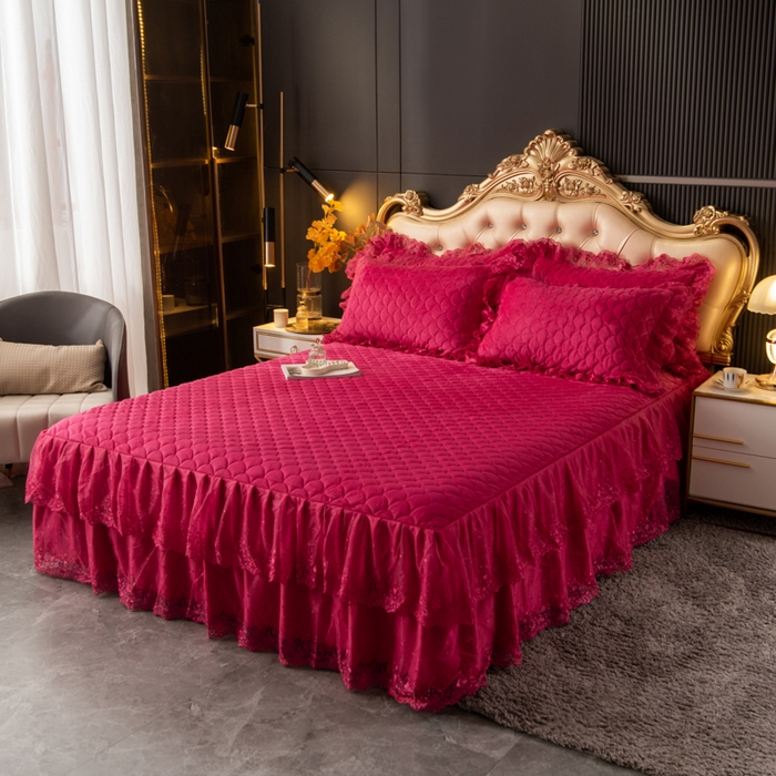 91家纺网 家纺一手货源 找家纺 默忆 2025新款宝宝绒蕾丝刺绣花边四件套 洋气红