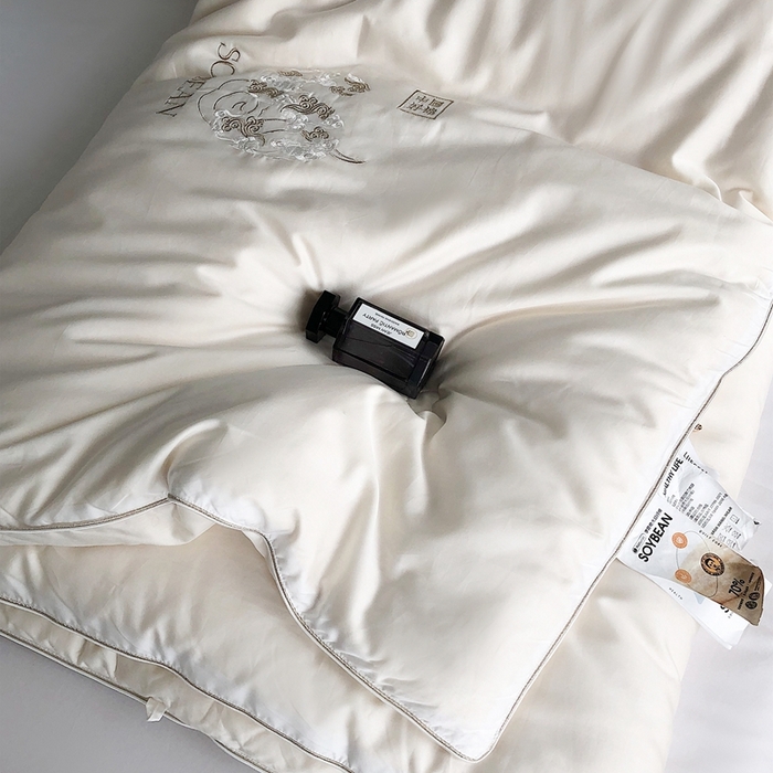 91家纺网 家纺一手货源 找家纺 （总）丽笙被芯 高奢李官奇70大豆被子被芯-云瑞