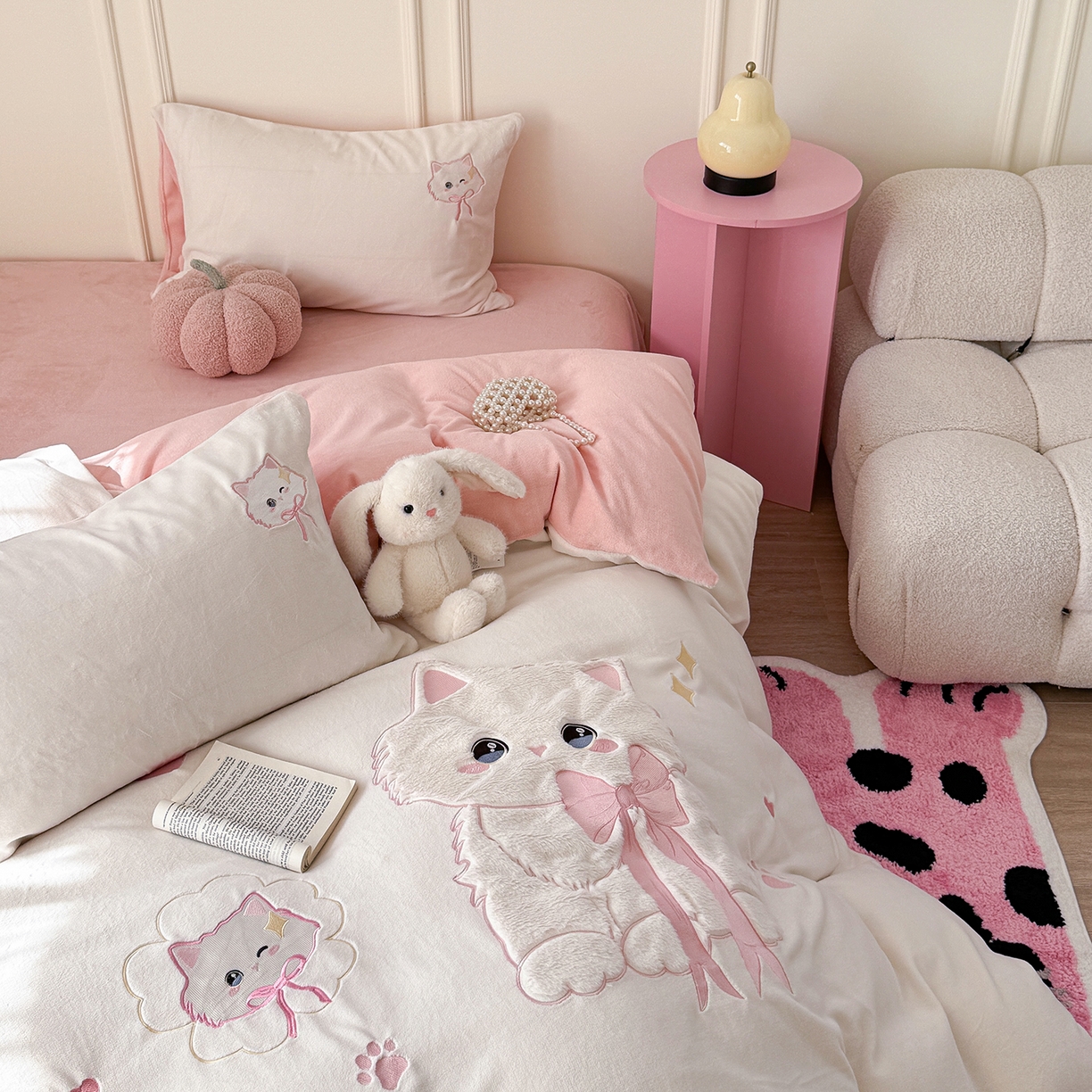 91家纺网 家纺一手货源 找家纺 （总）TT.one 塔塔家居 2025新款牛奶绒立体贴布绣四件套