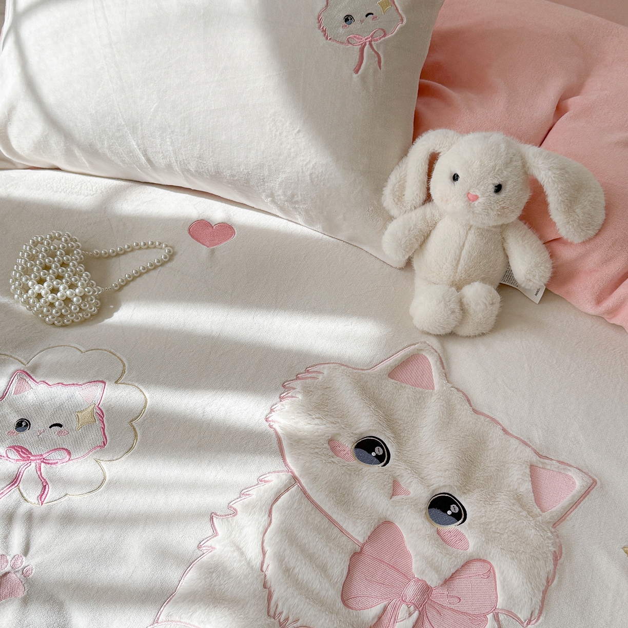 91家纺网 家纺一手货源 找家纺 （总）TT.one 塔塔家居 2025新款牛奶绒立体贴布绣四件套