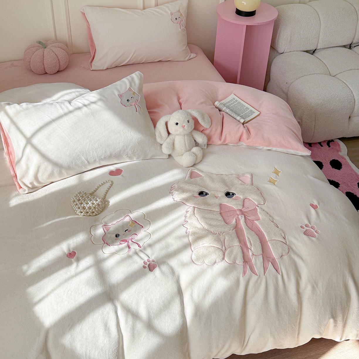 91家纺网 家纺一手货源 找家纺 （总）TT.one 塔塔家居 2025新款牛奶绒立体贴布绣四件套