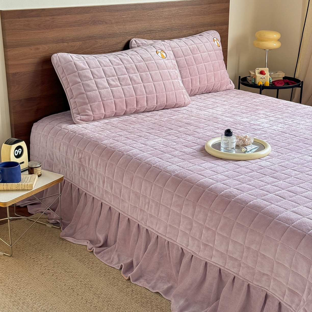 91家纺网 家纺一手货源 找家纺 TT.one 塔塔家居 2025新款牛奶绒毛巾绣床盖三件套 小狗-床盖豆沙