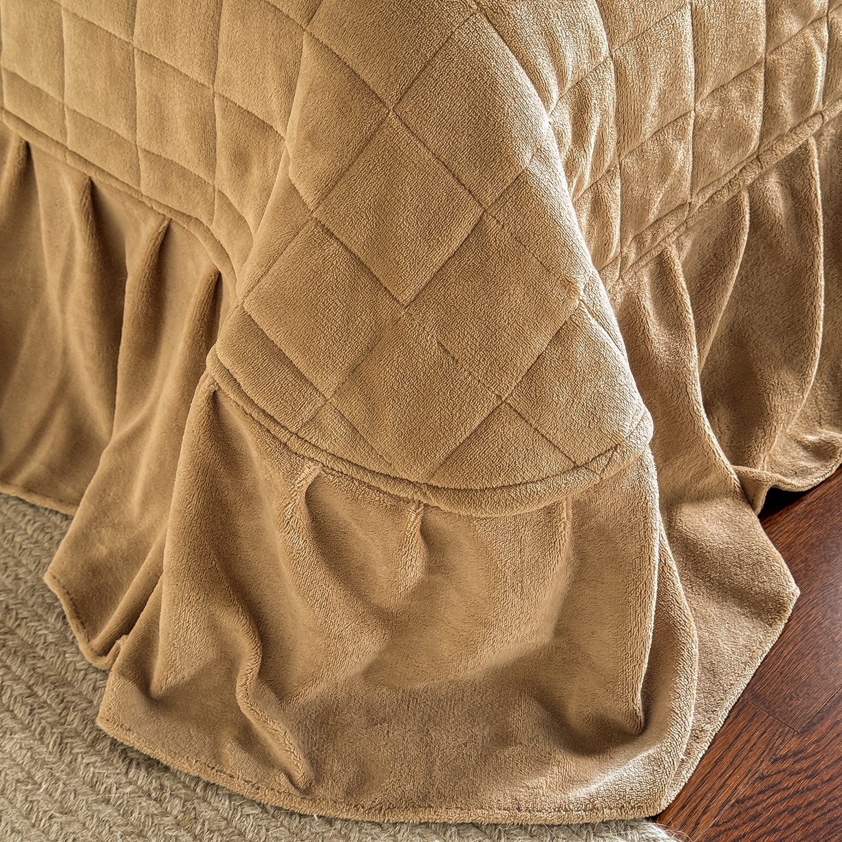 91家纺网 家纺一手货源 找家纺 （总）TT.one 塔塔家居 2025新款牛奶绒毛巾绣床盖三件套