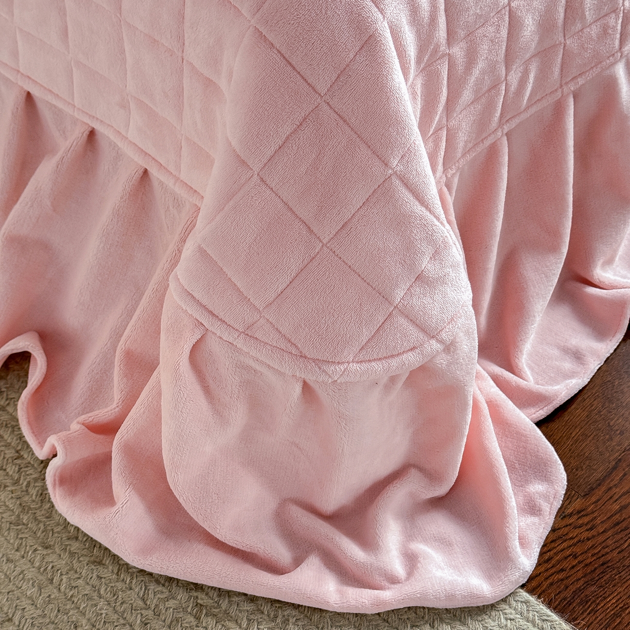 91家纺网 家纺一手货源 找家纺 TT.one 塔塔家居 2025新款牛奶绒毛巾绣床盖三件套 粉爪-床盖粉