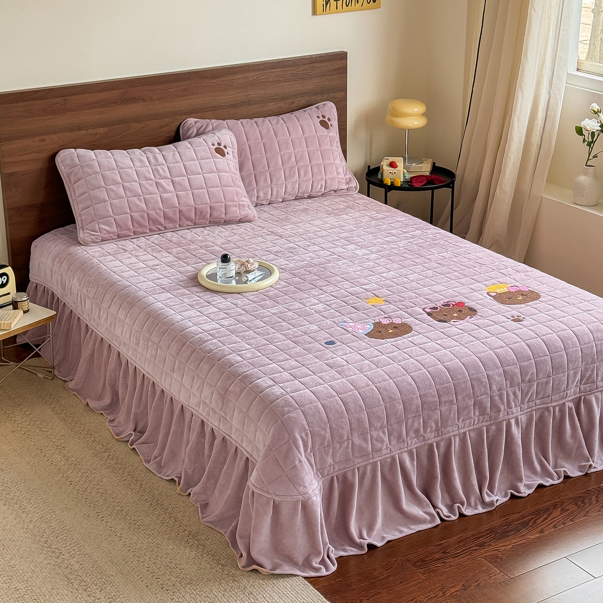 91家纺网 家纺一手货源 找家纺 TT.one 塔塔家居 2025新款牛奶绒毛巾绣床盖三件套 粉爪-床盖豆沙