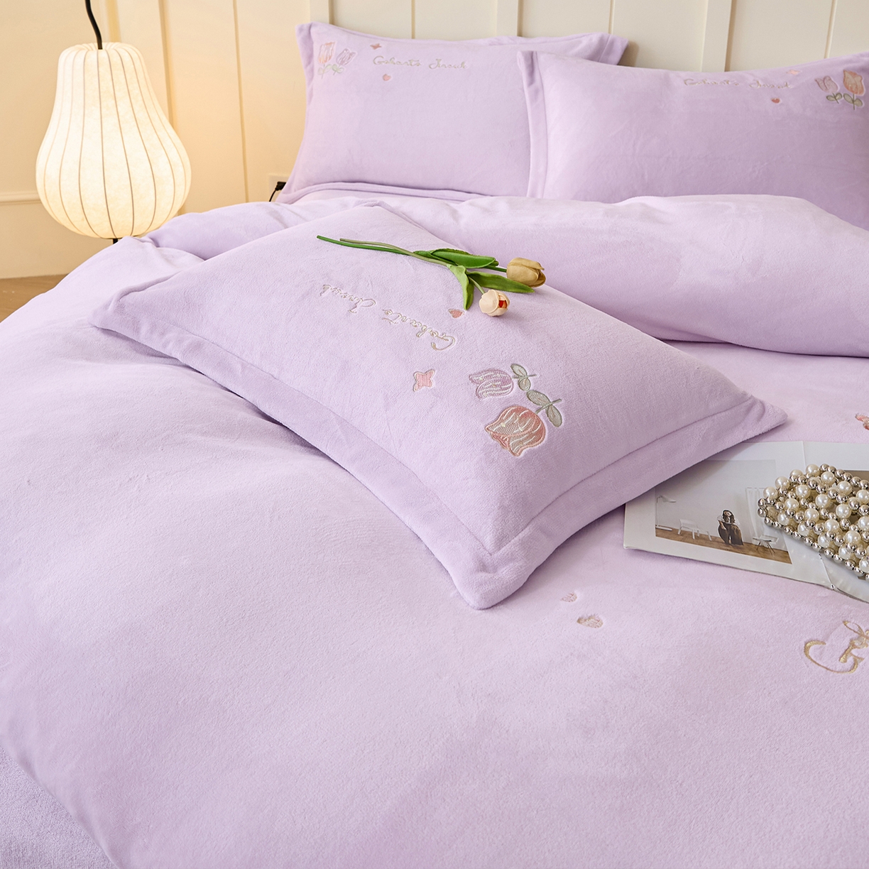 91家纺网 家纺一手货源 找家纺 卡初家居（原微来） 2025新款秋冬亲肤牛奶绒绣花四件套-多喜系列 多喜-浅紫
