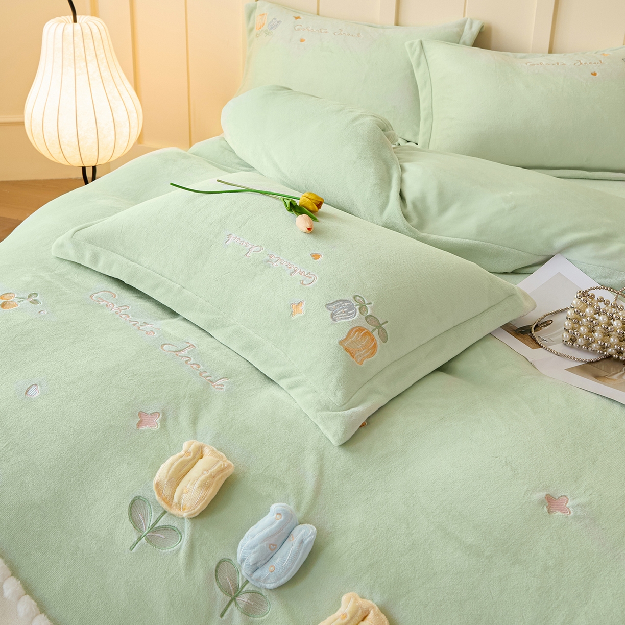 91家纺网 家纺一手货源 找家纺 卡初家居（原微来） 2025新款秋冬亲肤牛奶绒绣花四件套-多喜系列 多喜-果绿