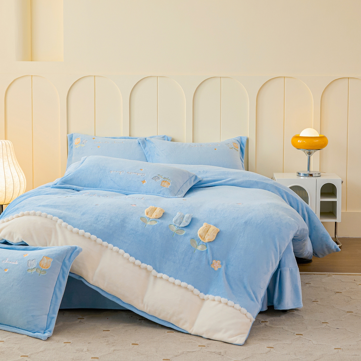 91家纺网 家纺一手货源 找家纺 卡初家居（原微来） 2025新款秋冬亲肤牛奶绒绣花四件套-多喜系列 多喜-天蓝