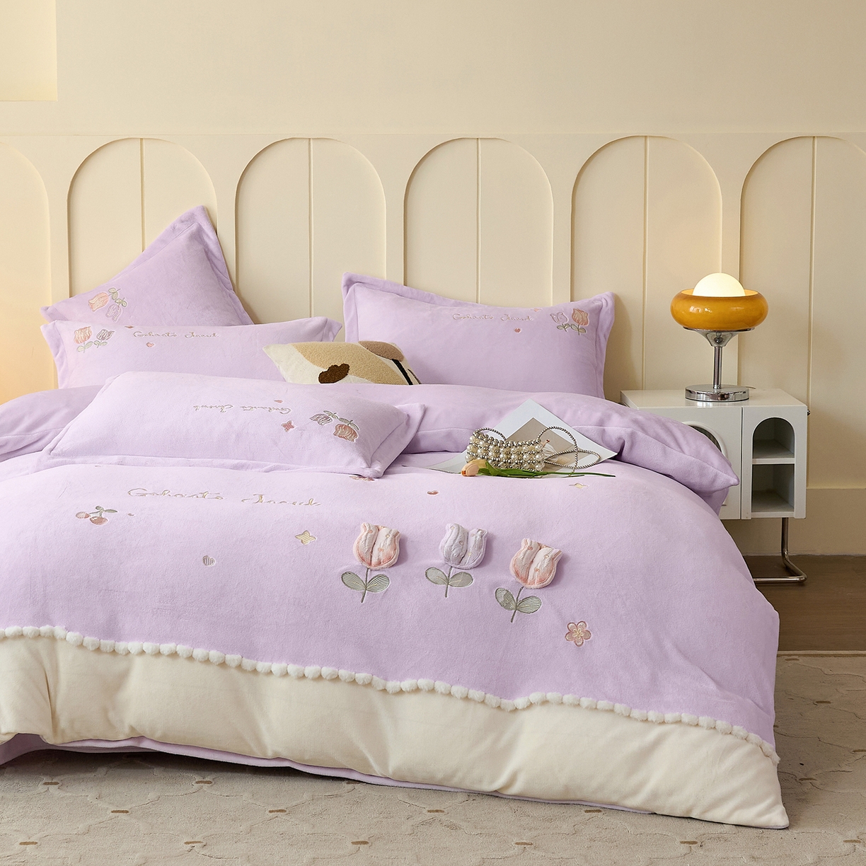 91家纺网 家纺一手货源 找家纺 卡初家居（原微来） 2025新款秋冬亲肤牛奶绒绣花四件套-多喜系列 多喜-浅紫