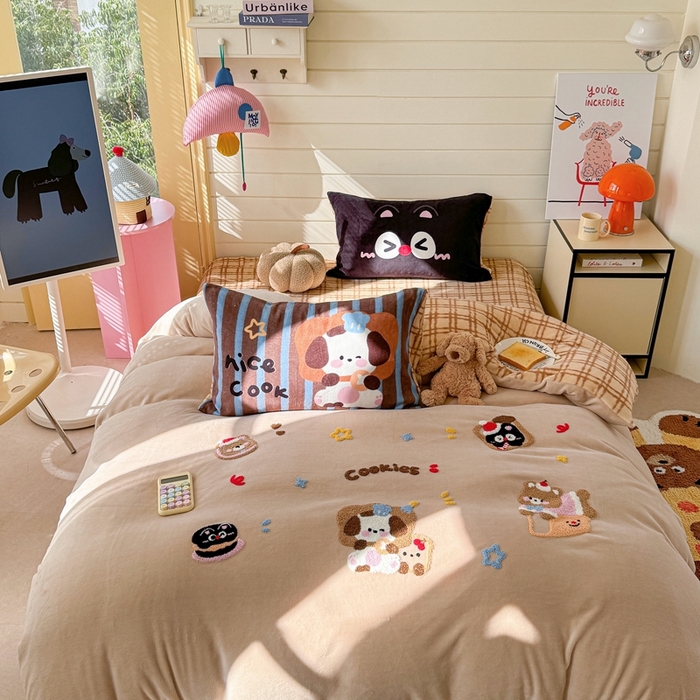 91家纺网 家纺一手货源 找家纺 眠屿家纺 2025新款加厚牛奶绒毛巾绣四件套 面包狗