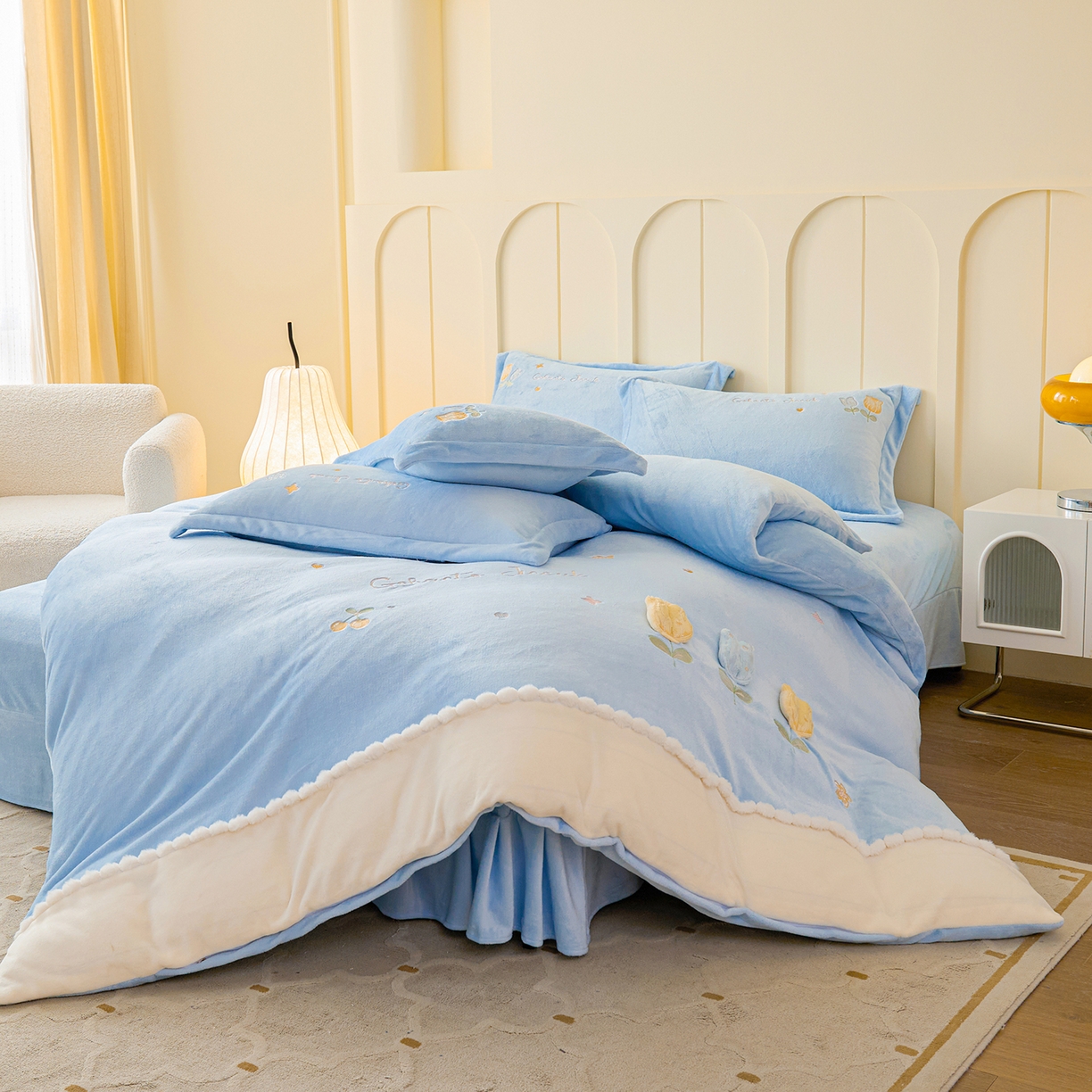 91家纺网 家纺一手货源 找家纺 卡初家居（原微来） 2025新款秋冬亲肤牛奶绒绣花四件套-多喜系列 多喜-天蓝