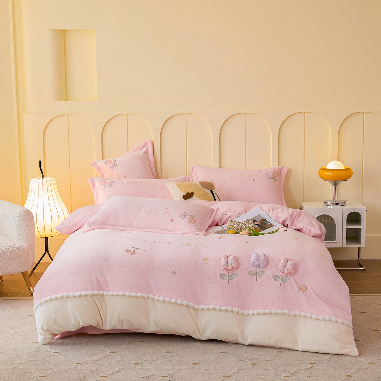 91家纺网 家纺一手货源 找家纺 （总）卡初家居（原微来） 2025新款秋冬亲肤牛奶绒绣花四件套-多喜系列