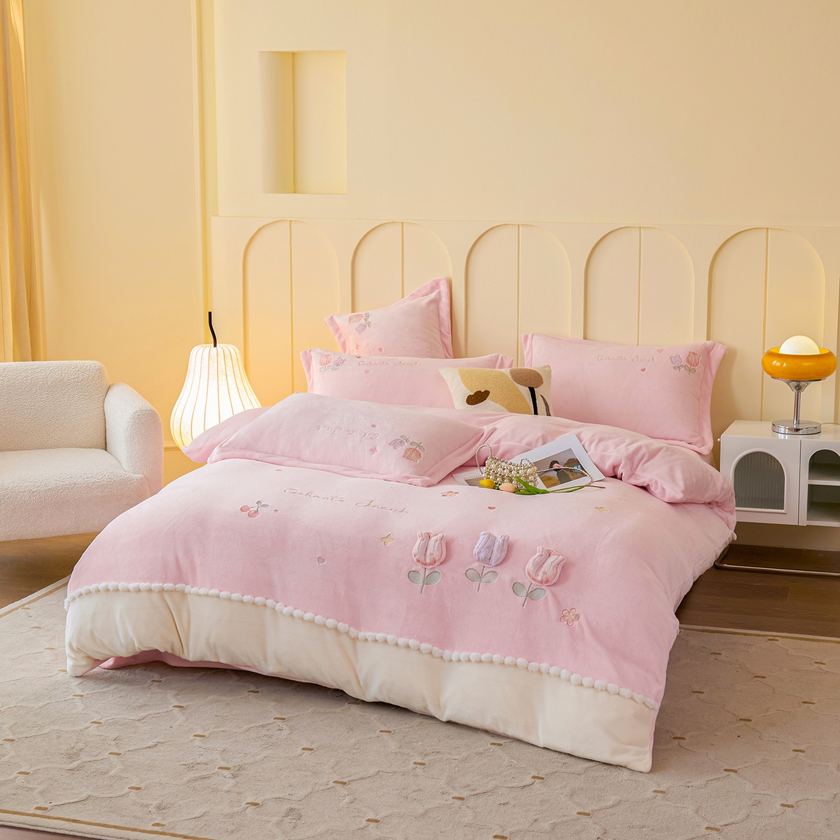 91家纺网 家纺一手货源 找家纺 卡初家居（原微来） 2025新款秋冬亲肤牛奶绒绣花四件套-多喜系列 多喜-桃粉