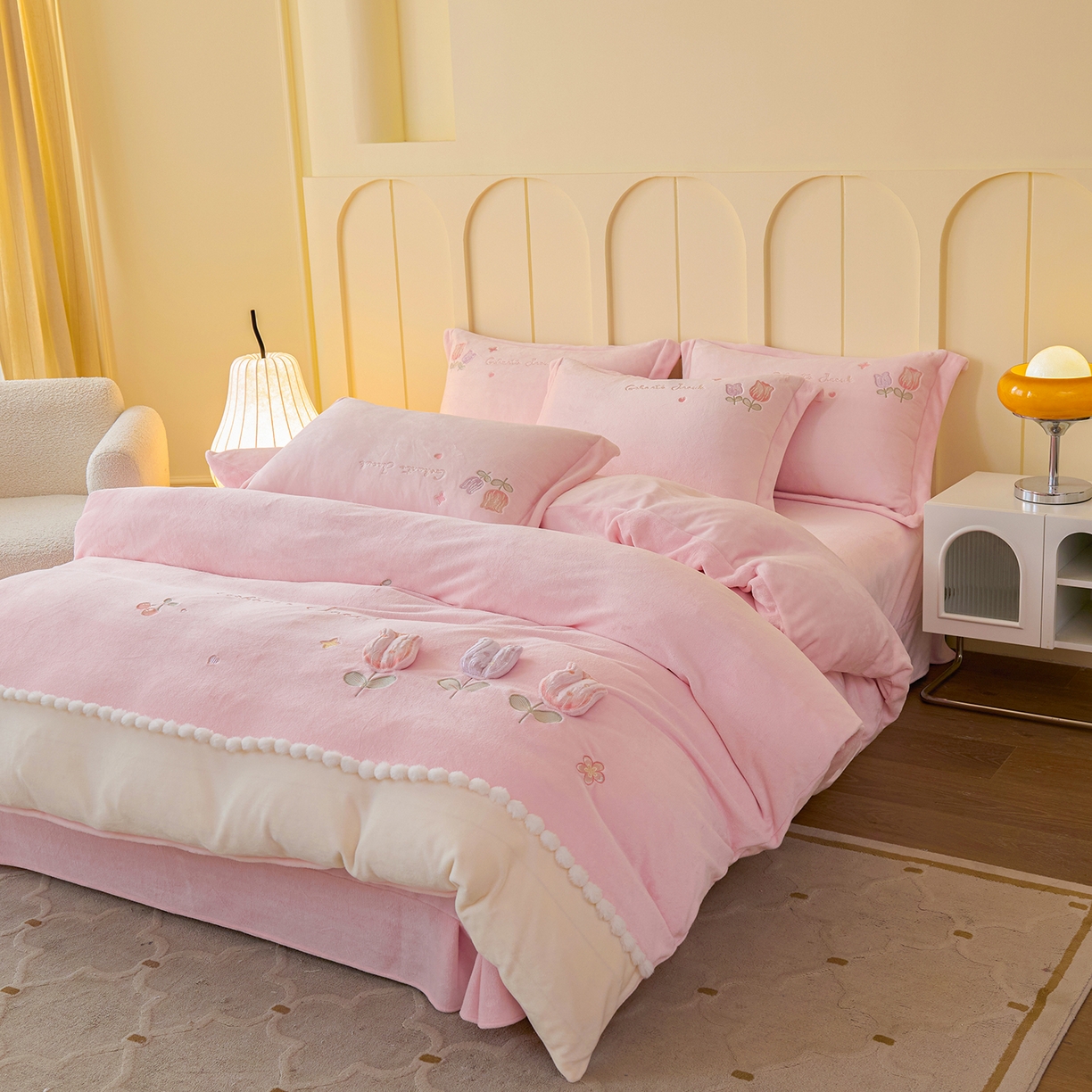 91家纺网 家纺一手货源 找家纺 卡初家居（原微来） 2025新款秋冬亲肤牛奶绒绣花四件套-多喜系列 多喜-桃粉