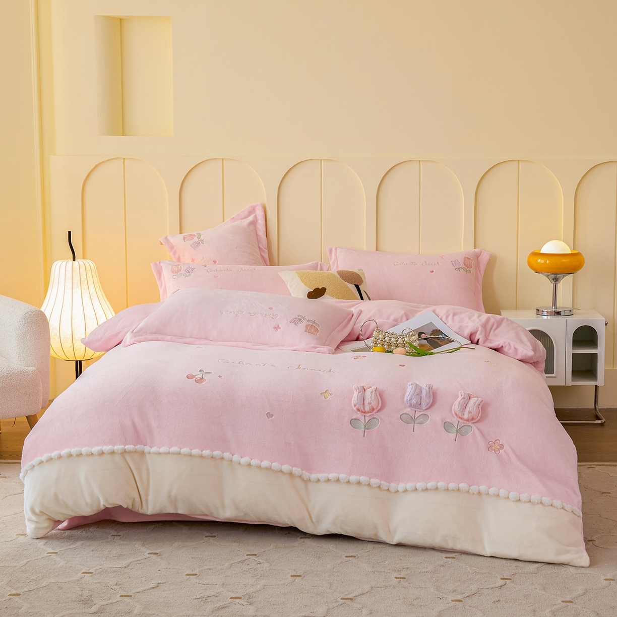 91家纺网 家纺一手货源 找家纺 卡初家居（原微来） 2025新款秋冬亲肤牛奶绒绣花四件套-多喜系列 多喜-桃粉