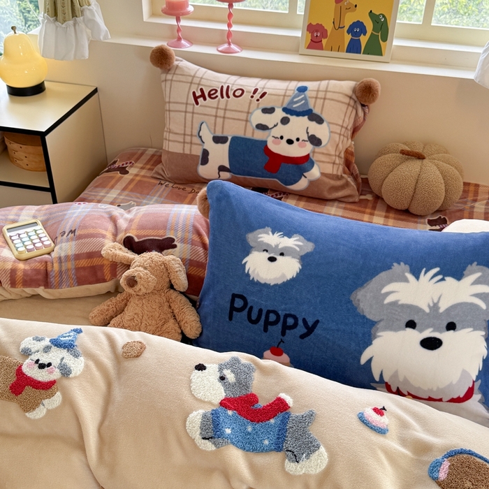 91家纺网 家纺一手货源 找家纺 （总）眠屿家纺 2025新款加厚牛奶绒毛巾绣四件套-绒球款