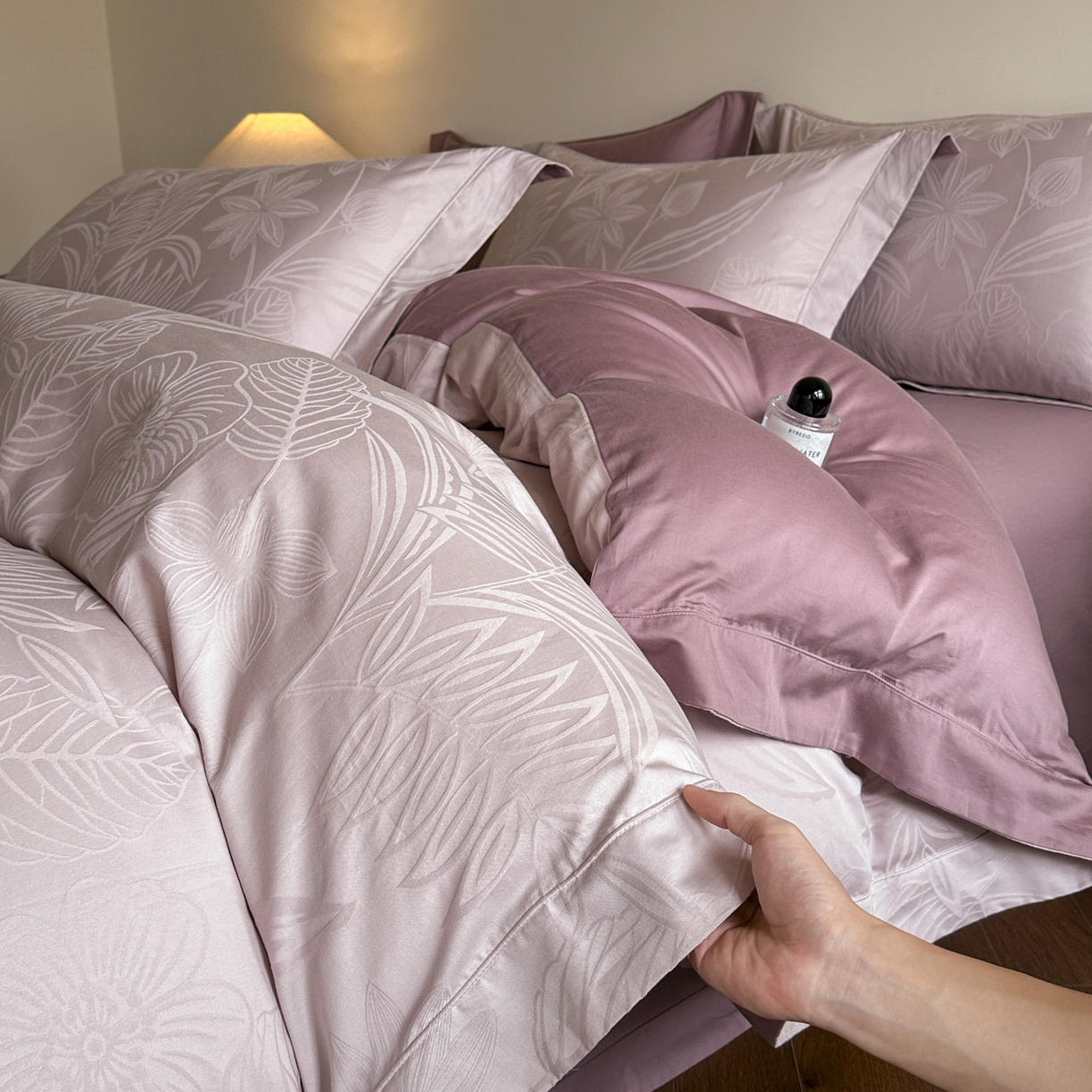 91家纺网 家纺一手货源 找家纺 （总）禾时 2025新款全棉厚织浮雕提花埋绳工艺款四件套