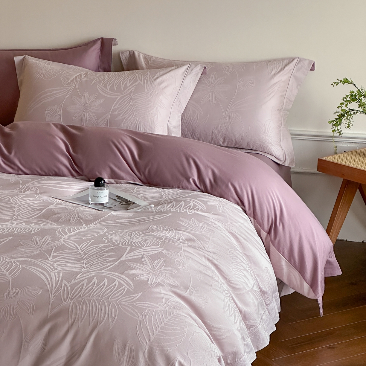 91家纺网 家纺一手货源 找家纺 （总）禾时 2025新款全棉厚织浮雕提花埋绳工艺款四件套