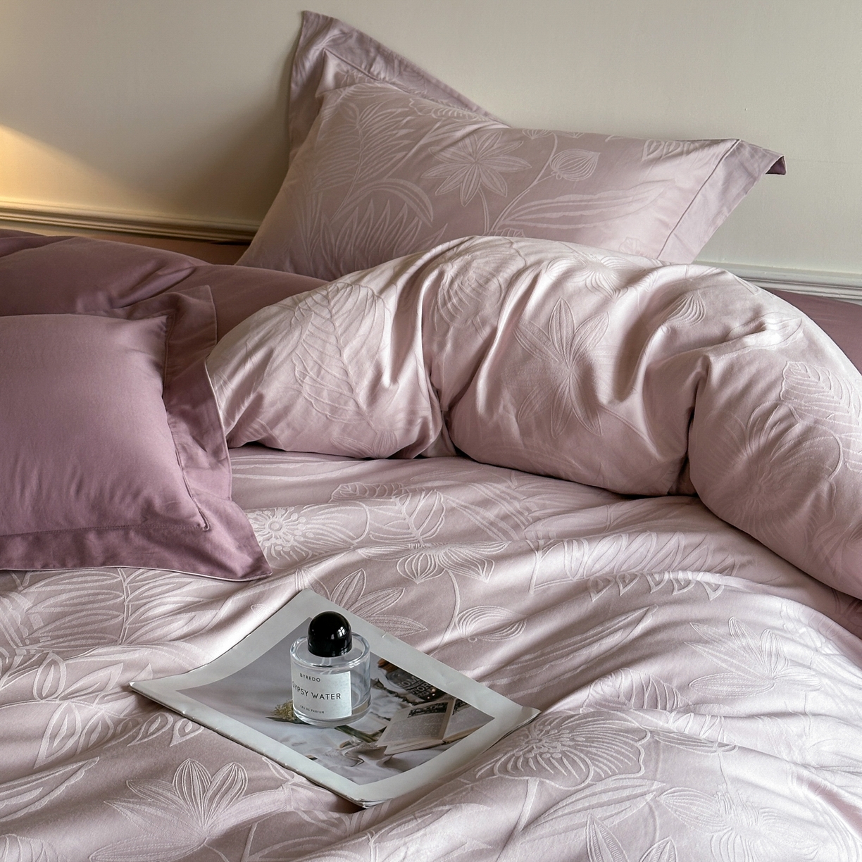 91家纺网 家纺一手货源 找家纺 （总）禾时 2025新款全棉厚织浮雕提花埋绳工艺款四件套