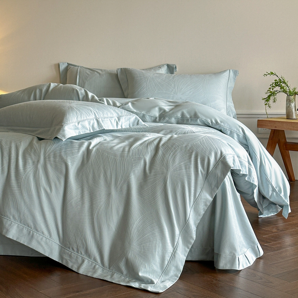 91家纺网 家纺一手货源 找家纺 禾时 2025新款全棉厚织浮雕提花埋绳工艺款四件套 烟火星辰（浅兰）