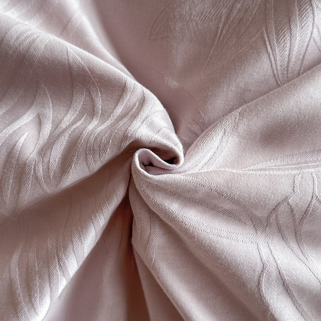 91家纺网 家纺一手货源 找家纺 （总）禾时 2025新款全棉厚织浮雕提花埋绳工艺款四件套