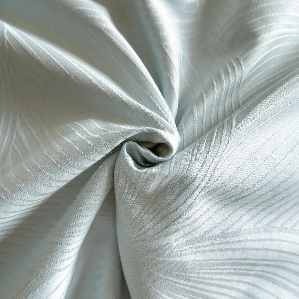 91家纺网 家纺一手货源 找家纺 禾时 2025新款全棉厚织浮雕提花埋绳工艺款四件套 烟火星辰（浅兰）