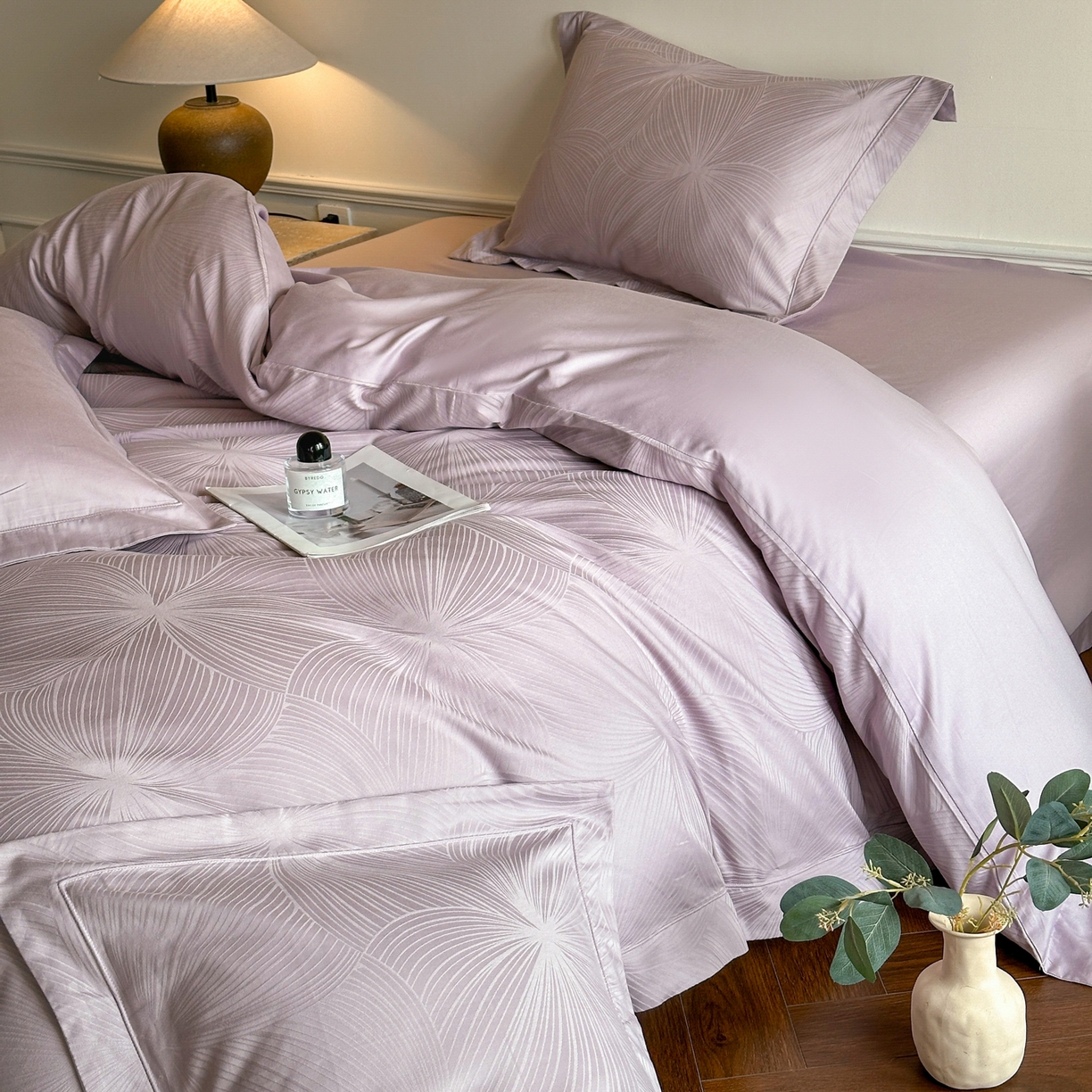 91家纺网 家纺一手货源 找家纺 禾时 2025新款全棉厚织浮雕提花埋绳工艺款四件套 烟火星辰（粉）