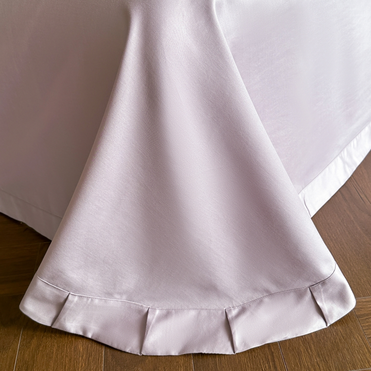 91家纺网 家纺一手货源 找家纺 禾时 2025新款全棉厚织浮雕提花埋绳工艺款四件套 烟火星辰（粉）