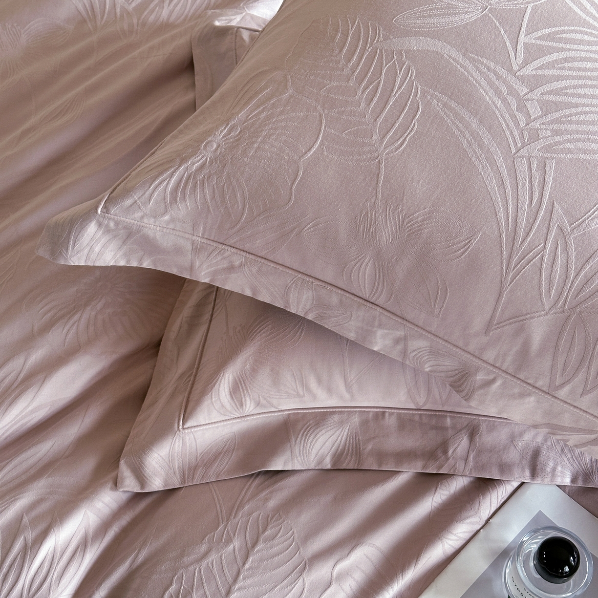 91家纺网 家纺一手货源 找家纺 （总）禾时 2025新款全棉厚织浮雕提花埋绳工艺款四件套