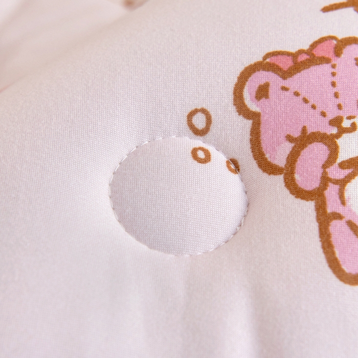 91家纺网 家纺一手货源 找家纺 乐秀家纺 2025新款A类三丽鸥针织棉豆豆被 带激光防伪吊牌 爱美KT