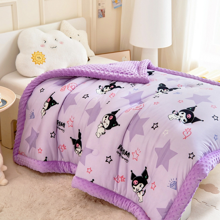 91家纺网 家纺一手货源 找家纺 乐秀家纺 2025新款A类三丽鸥针织棉豆豆被 带激光防伪吊牌 星星库洛米