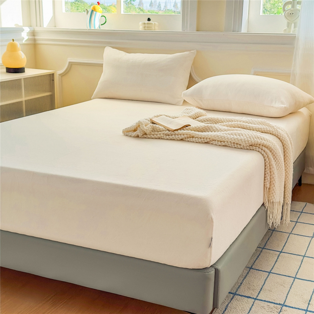 91家纺网 家纺一手货源 找家纺 佳笠家居 2025新款正宗250g全消光牛奶绒床笠 奶昔白