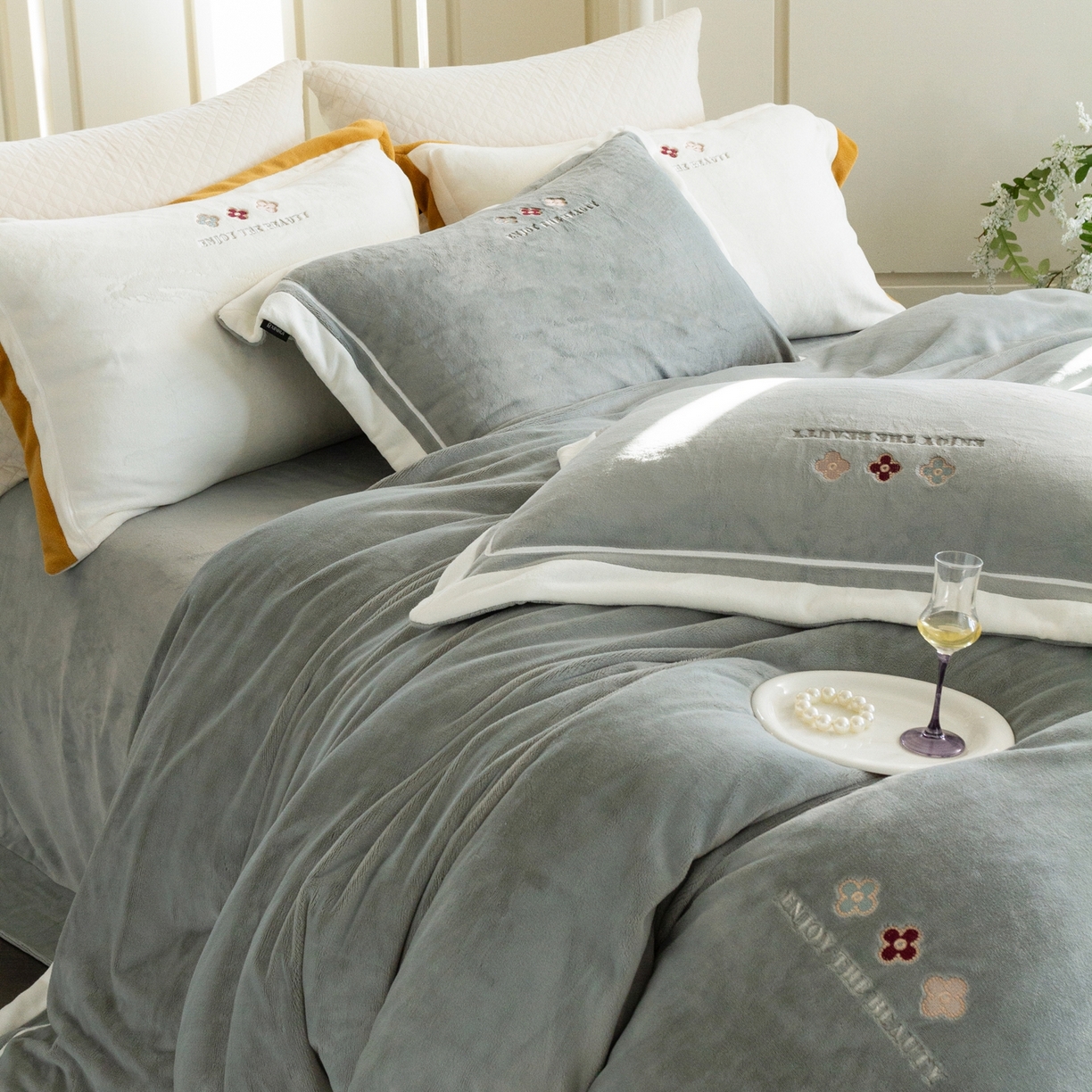 91家纺网 家纺一手货源 找家纺 馨蕊家居 2025新款秋冬轻奢煦暖绒系列-绒知禾 会员-10【券后控价358/378】  绒知禾-高级灰