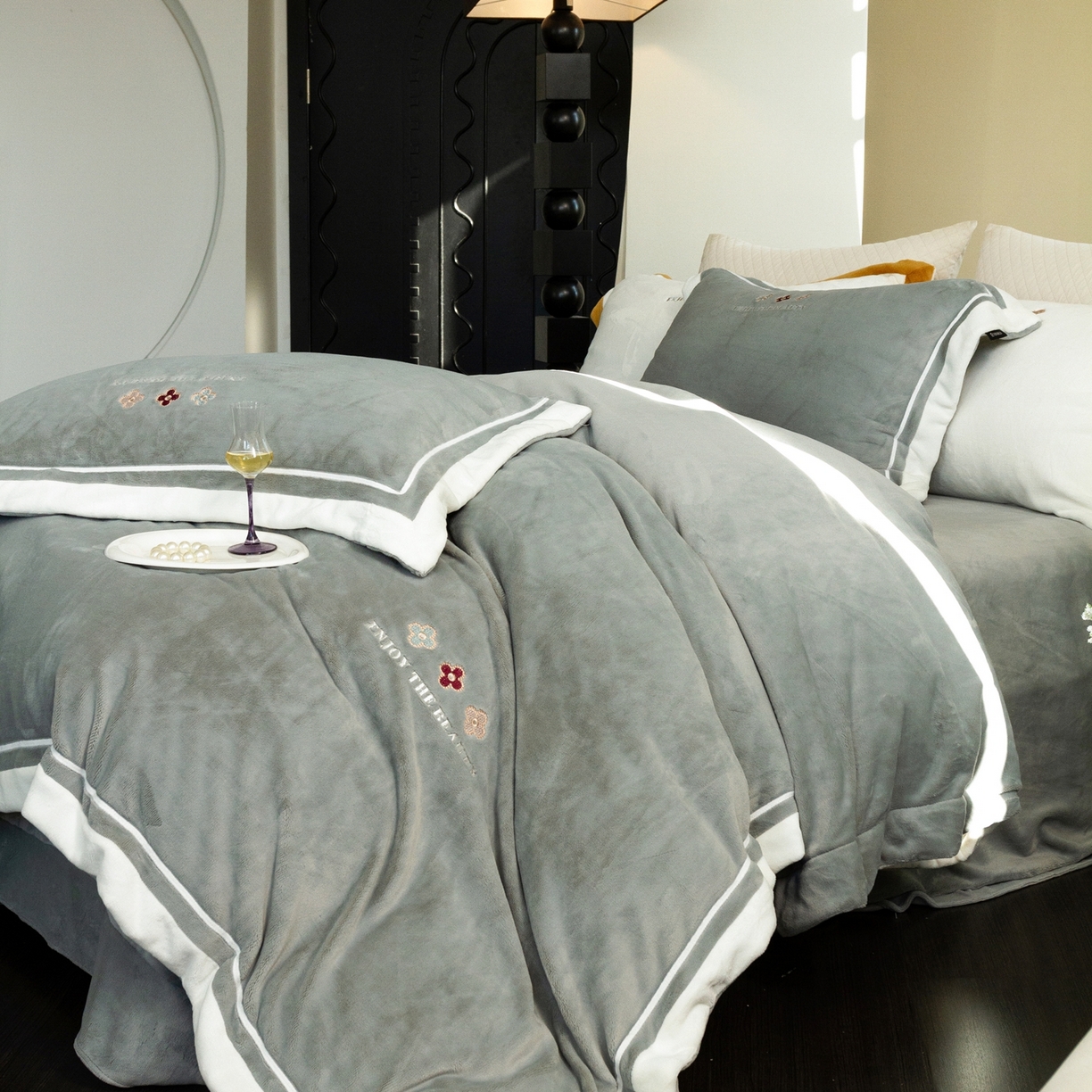 91家纺网 家纺一手货源 找家纺 馨蕊家居 2025新款秋冬轻奢煦暖绒系列-绒知禾 会员-10【券后控价358/378】  绒知禾-高级灰