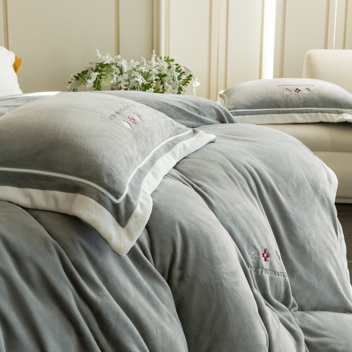 91家纺网 家纺一手货源 找家纺 馨蕊家居 2025新款秋冬轻奢煦暖绒系列-绒知禾 会员-10【券后控价358/378】  绒知禾-高级灰