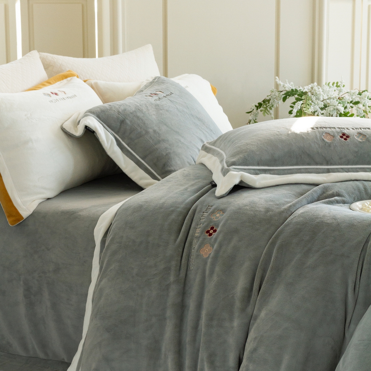 91家纺网 家纺一手货源 找家纺 馨蕊家居 2025新款秋冬轻奢煦暖绒系列-绒知禾 会员-10【券后控价358/378】  绒知禾-高级灰