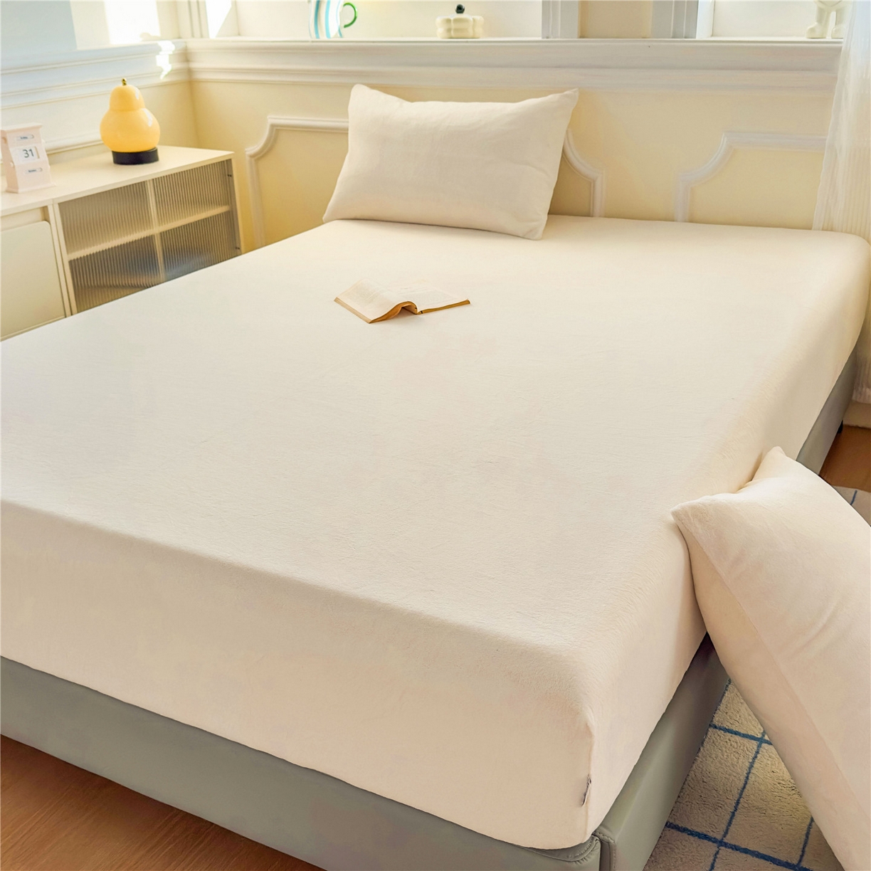 91家纺网 家纺一手货源 找家纺 佳笠家居 2025新款正宗250g全消光牛奶绒床笠 奶昔白