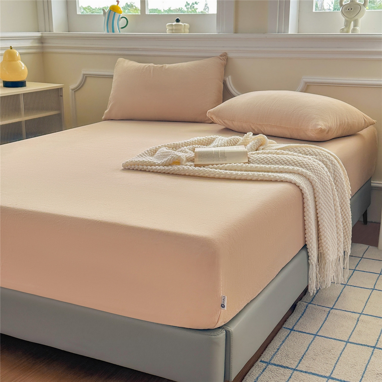 91家纺网 家纺一手货源 找家纺 佳笠家居 2025新款正宗250g全消光牛奶绒床笠 浅驼