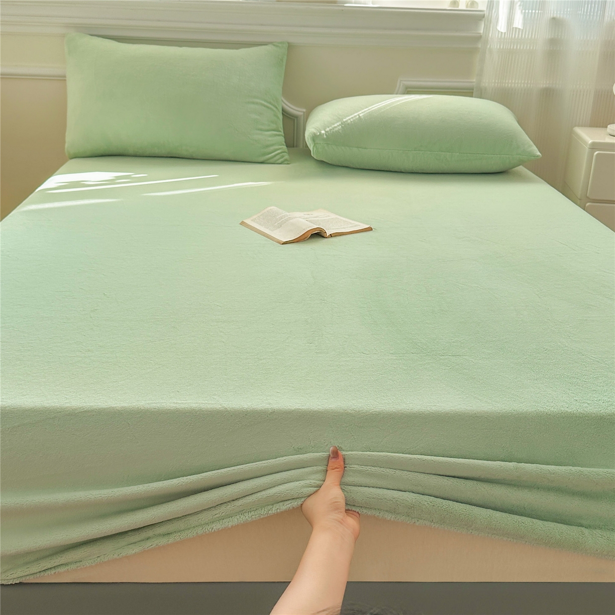 91家纺网 家纺一手货源 找家纺 佳笠家居 2025新款正宗250g全消光牛奶绒床笠 果绿