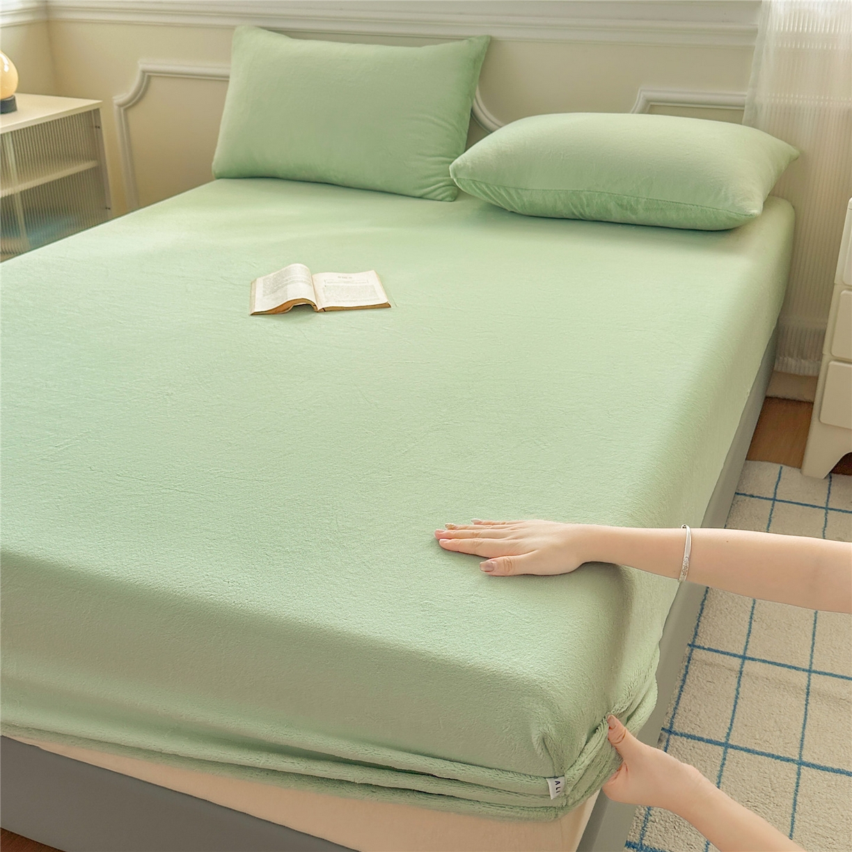 91家纺网 家纺一手货源 找家纺 佳笠家居 2025新款正宗250g全消光牛奶绒床笠 果绿