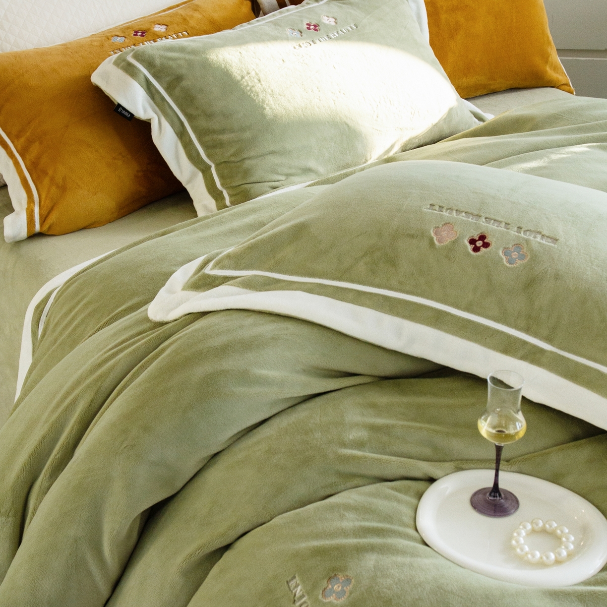 91家纺网 家纺一手货源 找家纺 馨蕊家居 2025新款秋冬轻奢煦暖绒系列-绒知禾 会员-10【券后控价358/378】  绒知禾-灰湖绿