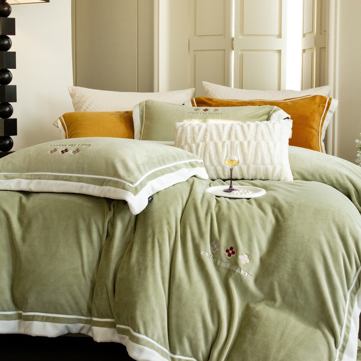 91家纺网 家纺一手货源 找家纺 馨蕊家居 2025新款秋冬轻奢煦暖绒系列-绒知禾 会员-10【券后控价358/378】  绒知禾-灰湖绿