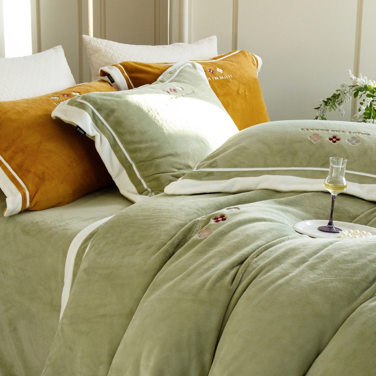 91家纺网 家纺一手货源 找家纺 馨蕊家居 2025新款秋冬轻奢煦暖绒系列-绒知禾 会员-10【券后控价358/378】  绒知禾-灰湖绿