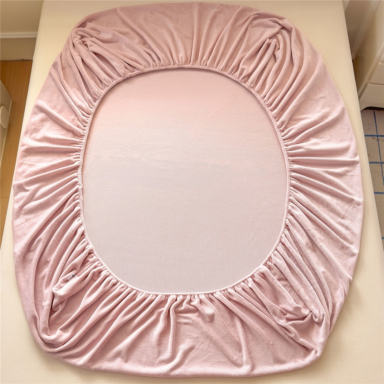 91家纺网 家纺一手货源 找家纺 佳笠家居 2025新款正宗250g全消光牛奶绒床笠 豆沙粉