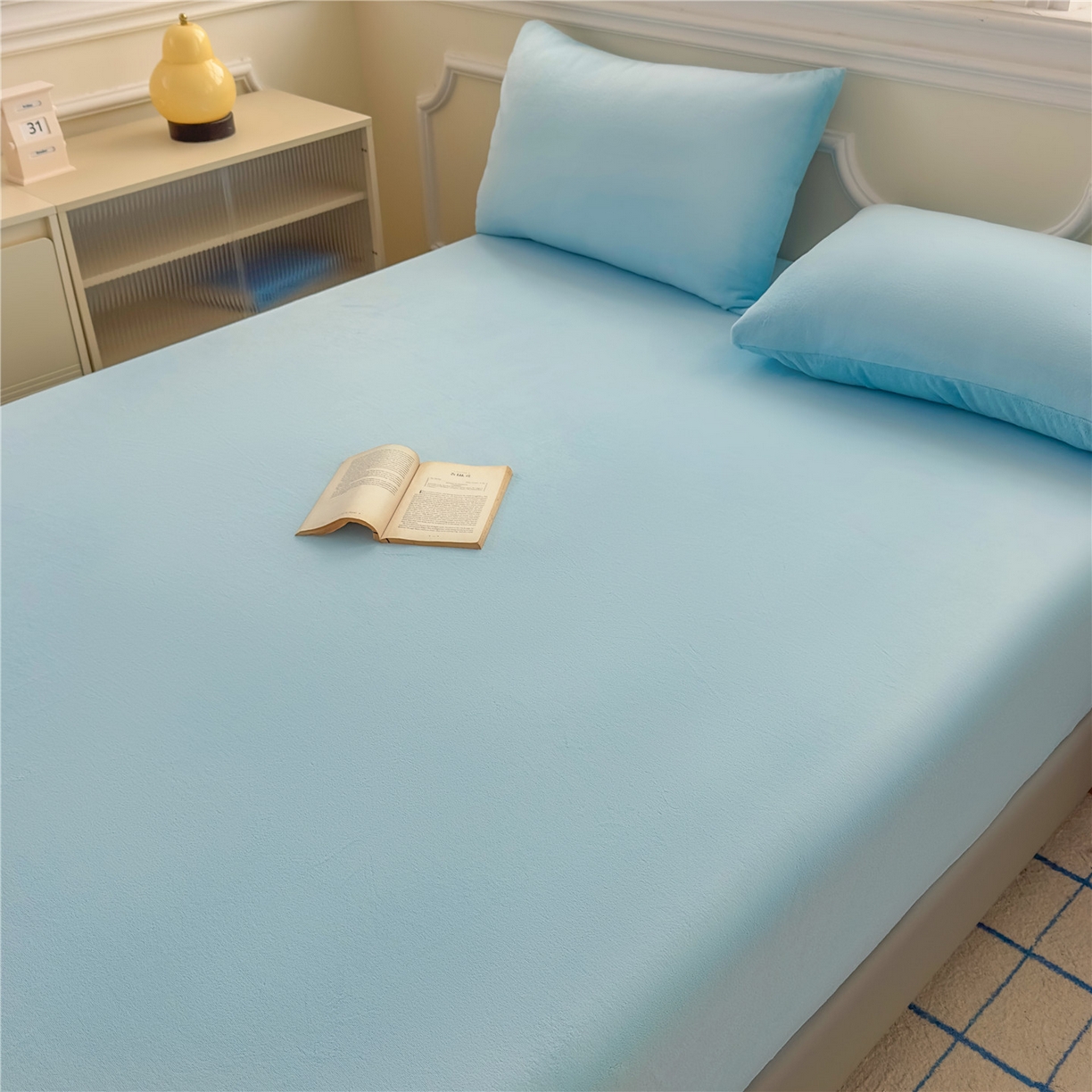 91家纺网 家纺一手货源 找家纺 佳笠家居 2025新款正宗250g全消光牛奶绒床笠 婴儿蓝