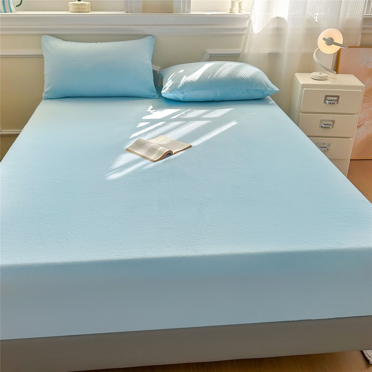 91家纺网 家纺一手货源 找家纺 佳笠家居 2025新款正宗250g全消光牛奶绒床笠 婴儿蓝